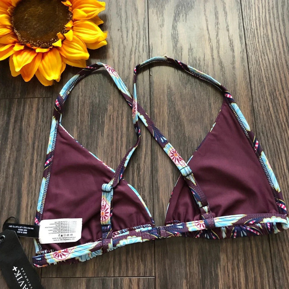 🦋B2G1🦋TAVIK VIVIENNE Mon Merlot Bikini Top NWT | X-SMALL | - Picture 5 of 10